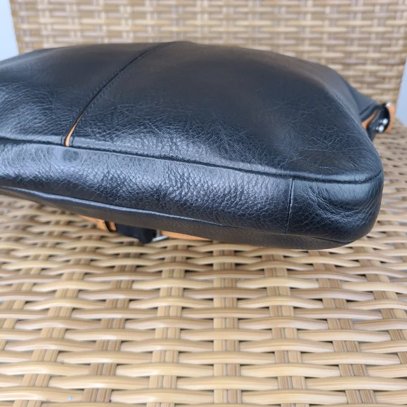 Vera Bradley Gallatin Black Leather Crossbody Bag Purse Floral Interior NWT - Picture 8 of 14